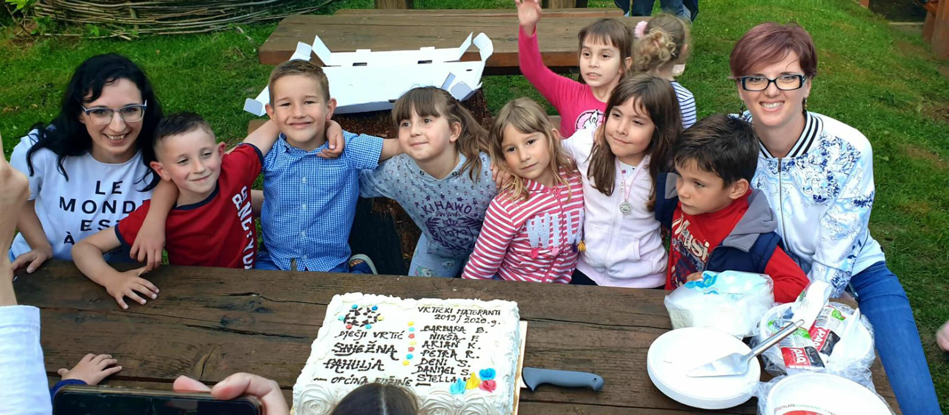 Fotografija sa završnog druženja