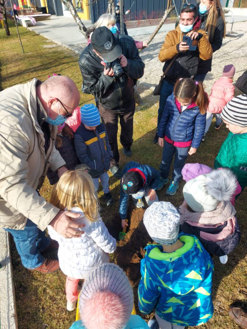 Zasadi stablo, ne budi panj!
Sudjelovanje u kampanji „Tjedan kolektivne sadnje stabala u Hrvatskoj 2021.g.“
